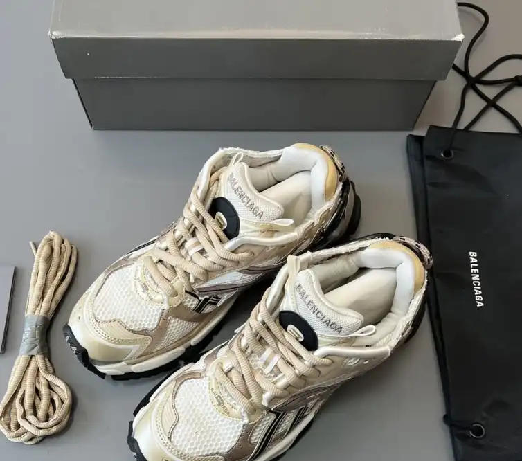 hype Balenciaga Sneakers