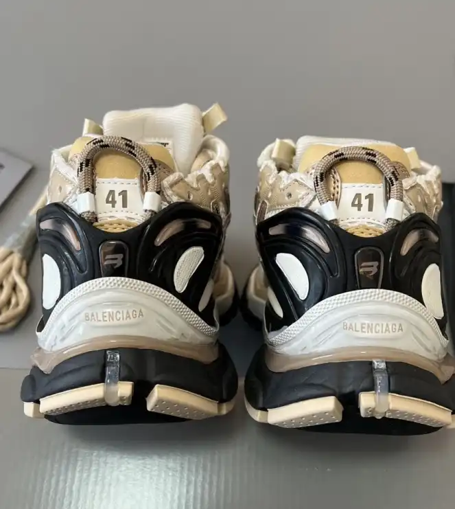 hype Balenciaga Sneakers