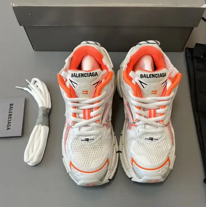 hype Balenciaga Sneakers