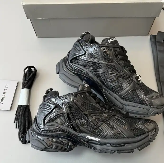 hype Balenciaga Sneakers