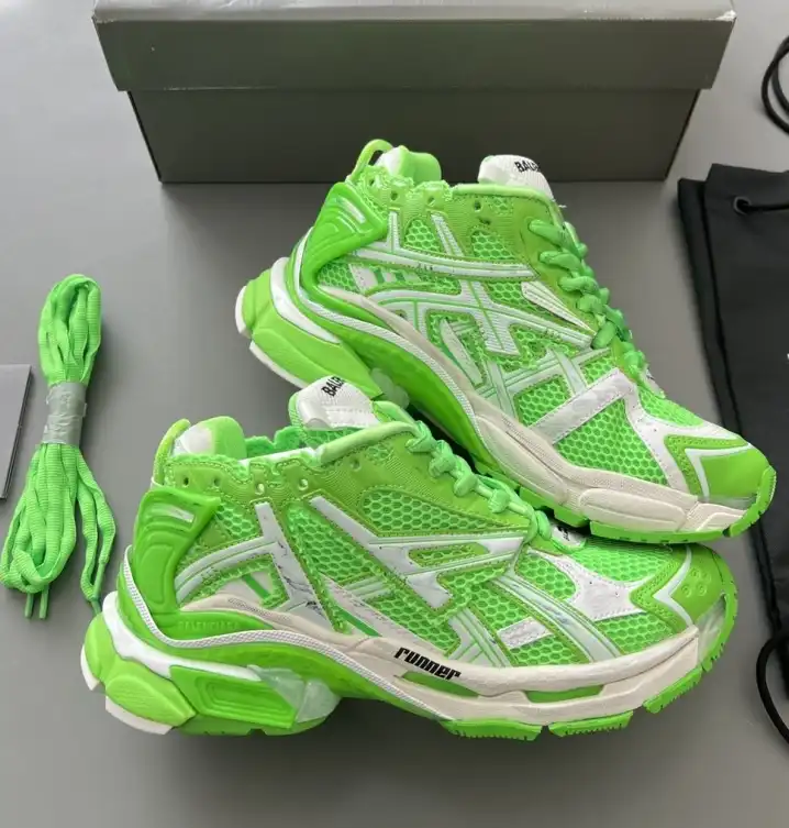 hype Balenciaga Sneakers