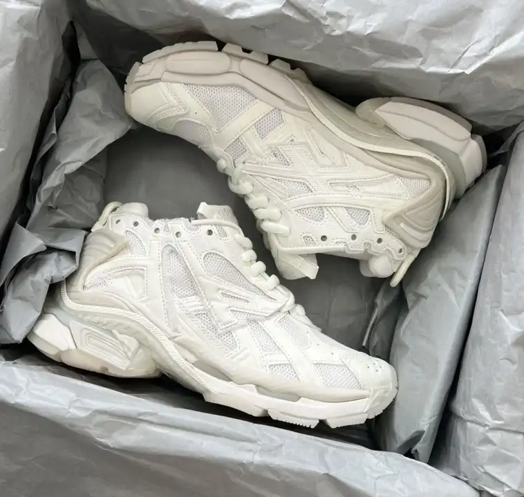 hype Balenciaga Sneakers