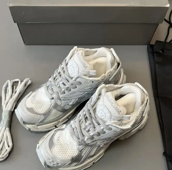 hype Balenciaga Sneakers