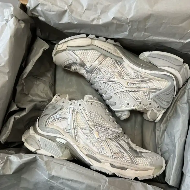 hype Balenciaga Sneakers