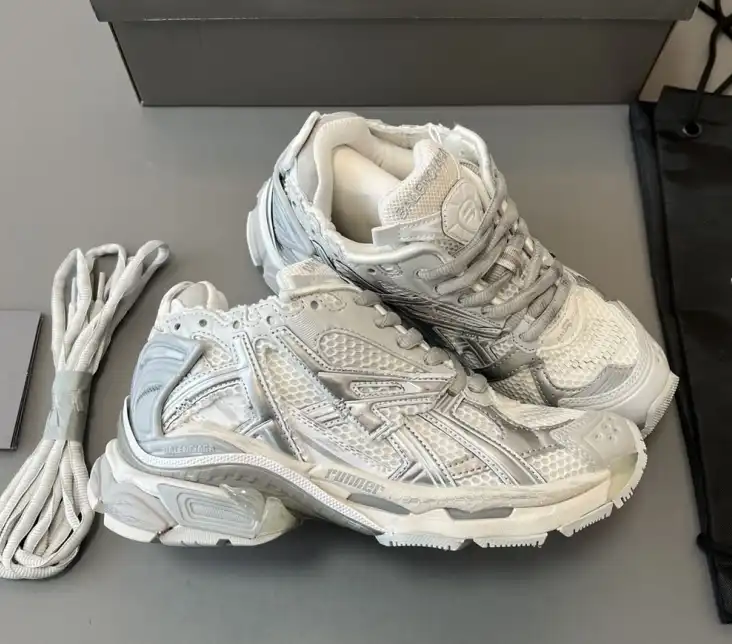 hype Balenciaga Sneakers