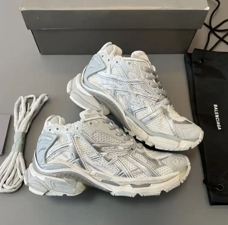 hype Balenciaga Sneakers