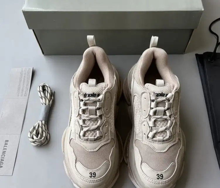 hype Balenciaga Sneakers