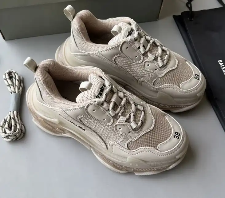 hype Balenciaga Sneakers