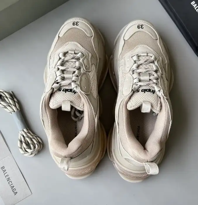 hype Balenciaga Sneakers