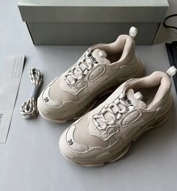 hype Balenciaga Sneakers