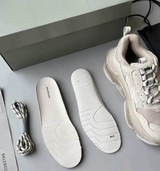 hype Balenciaga Sneakers