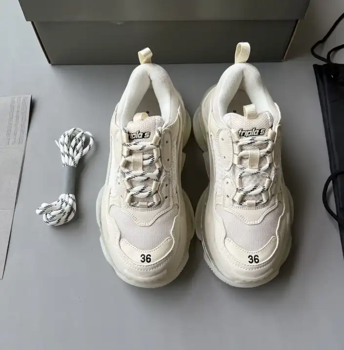 hype Balenciaga Sneakers