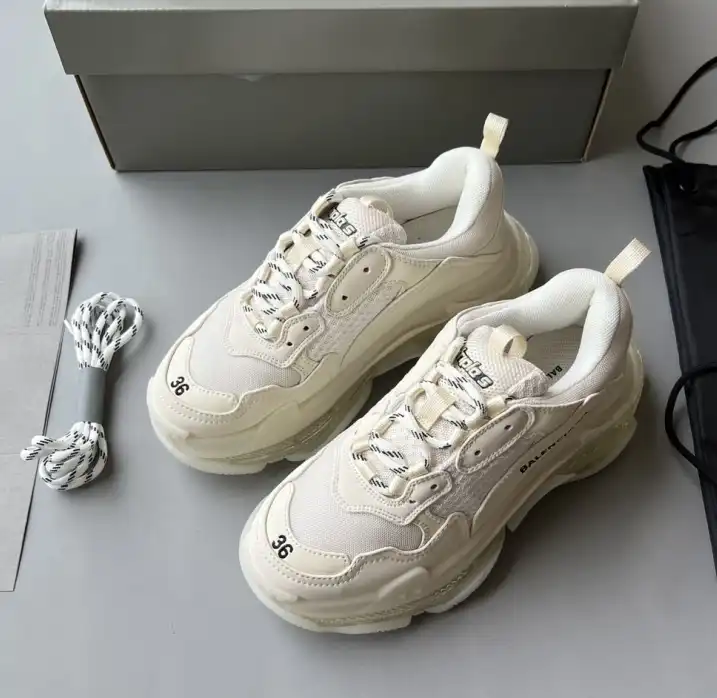 hype Balenciaga Sneakers