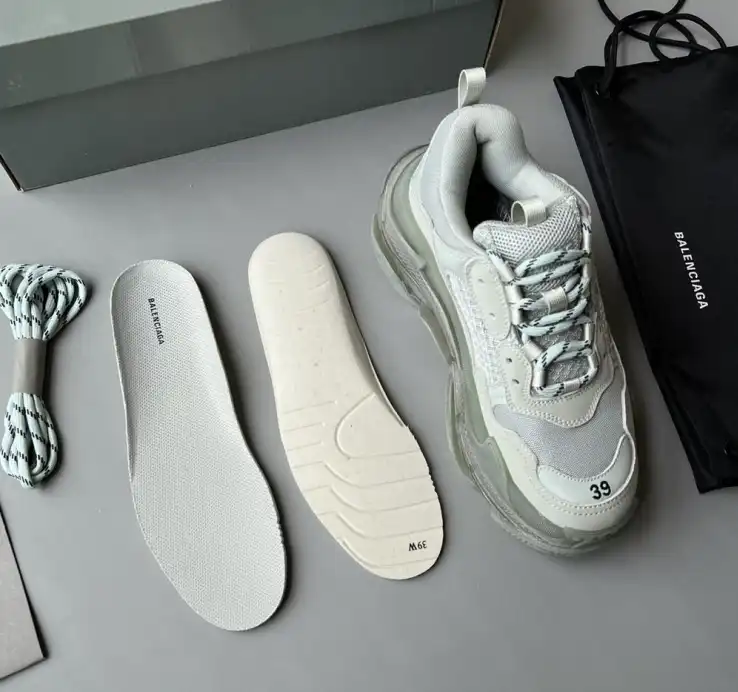 hype Balenciaga Sneakers