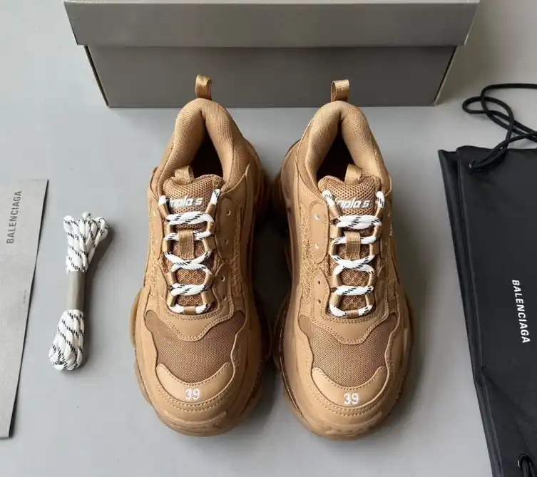 hype Balenciaga Sneakers