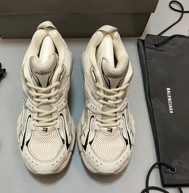 hype Balenciaga Sneakers