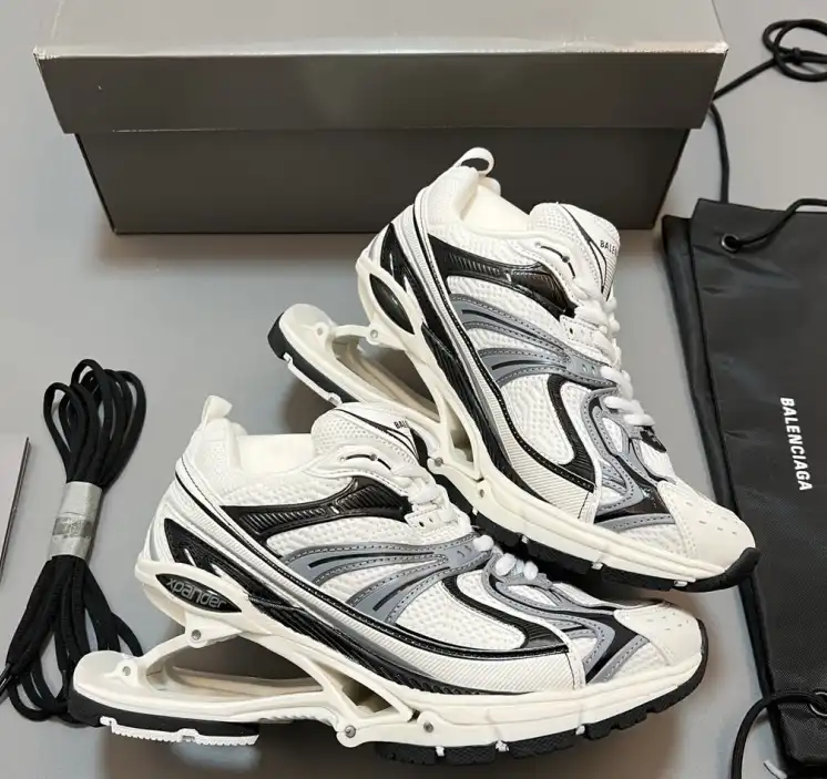 hype Balenciaga Sneakers