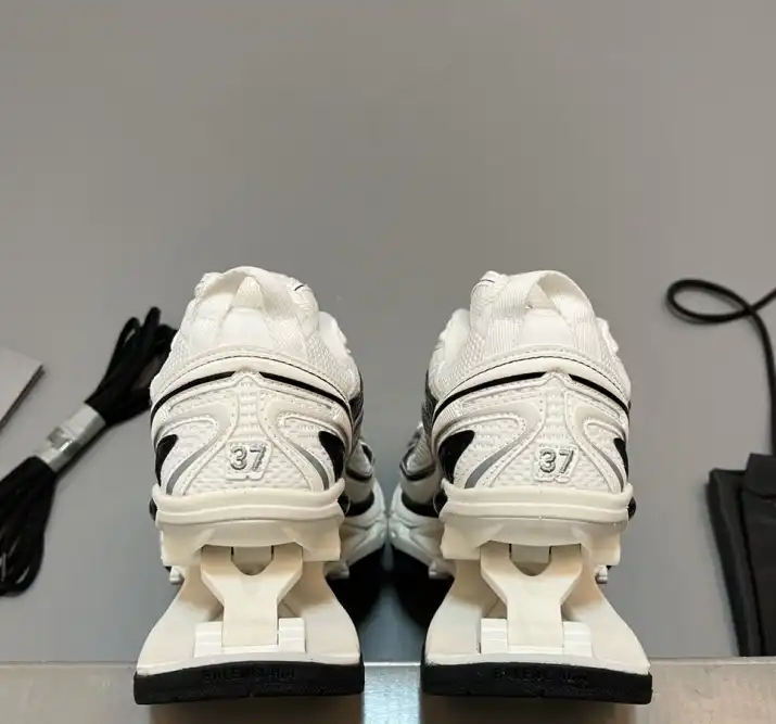 hype Balenciaga Sneakers