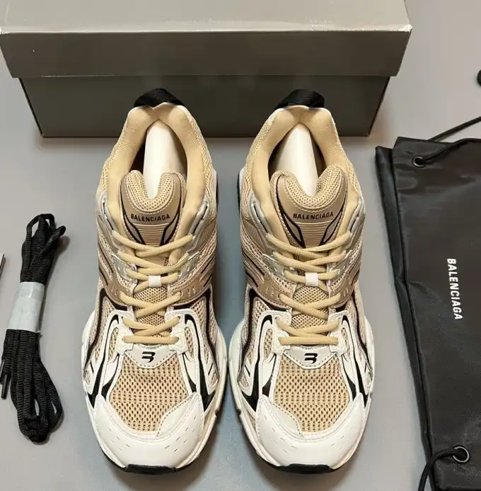 hype Balenciaga Sneakers