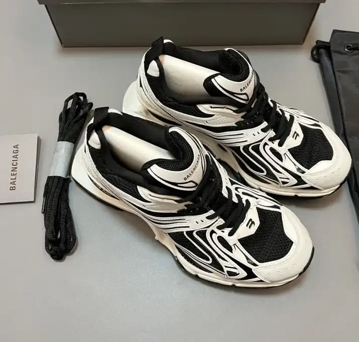 hype Balenciaga Sneakers