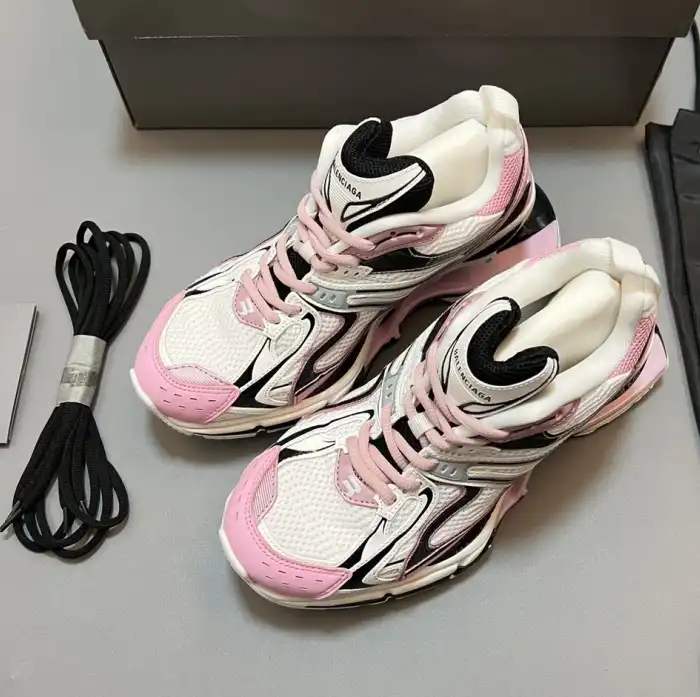 hype Balenciaga Sneakers