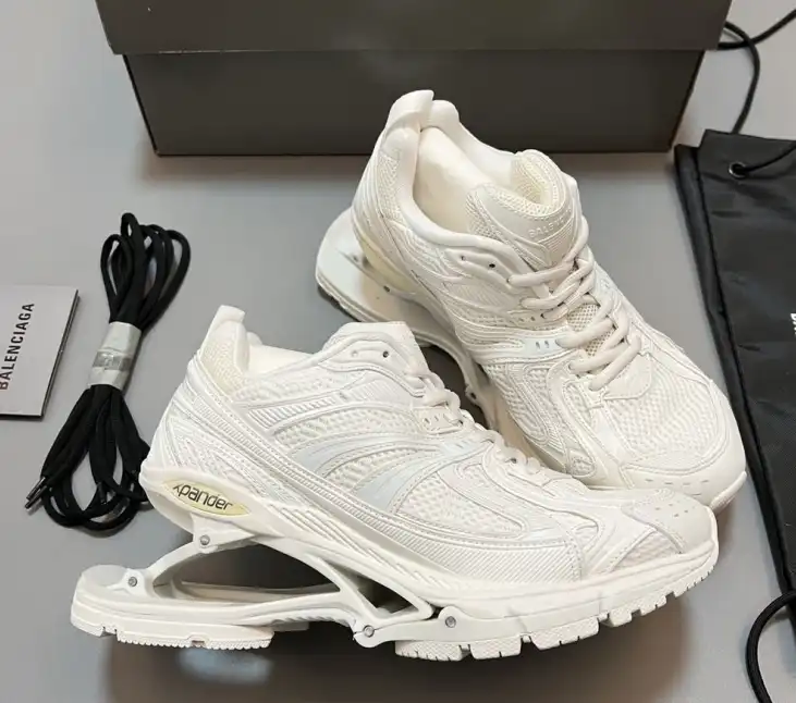 hype Balenciaga Sneakers