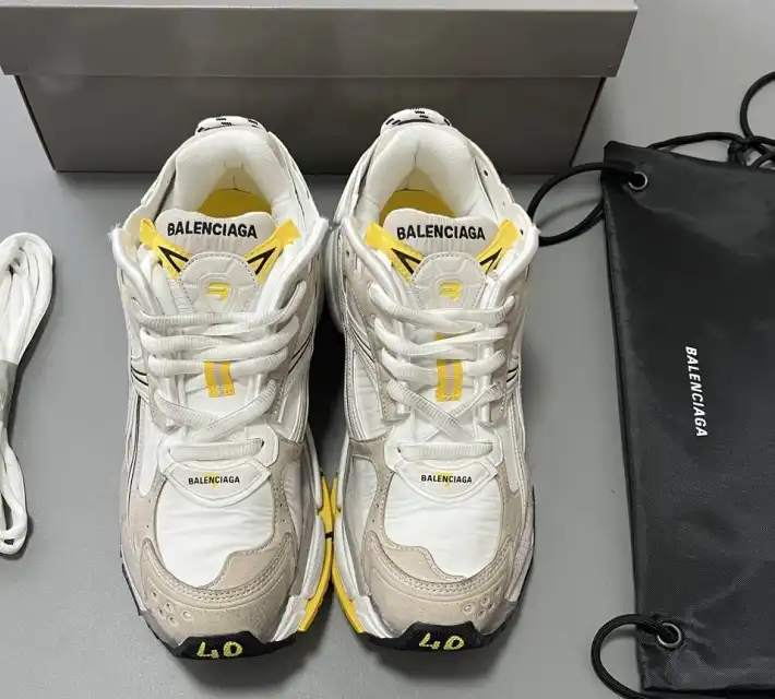 hype Balenciaga Sneakers