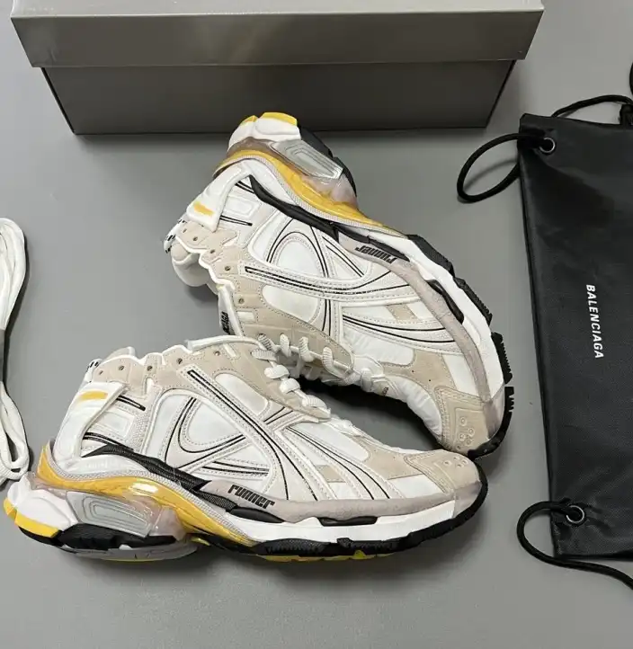 hype Balenciaga Sneakers