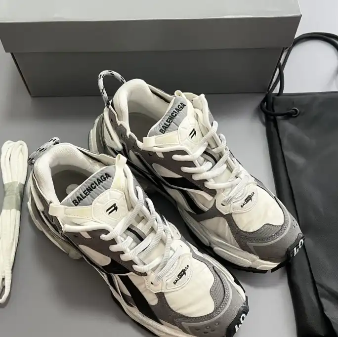 hype Balenciaga Sneakers