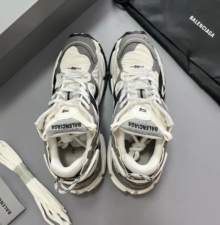 hype Balenciaga Sneakers