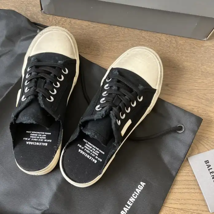 hype Balenciaga Sneakers