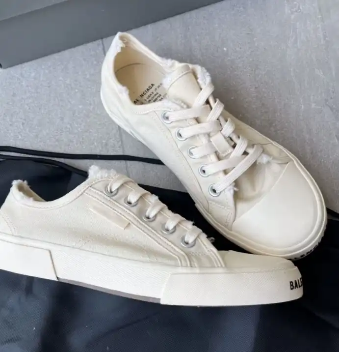 hype Balenciaga Sneakers