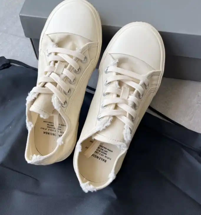 hype Balenciaga Sneakers