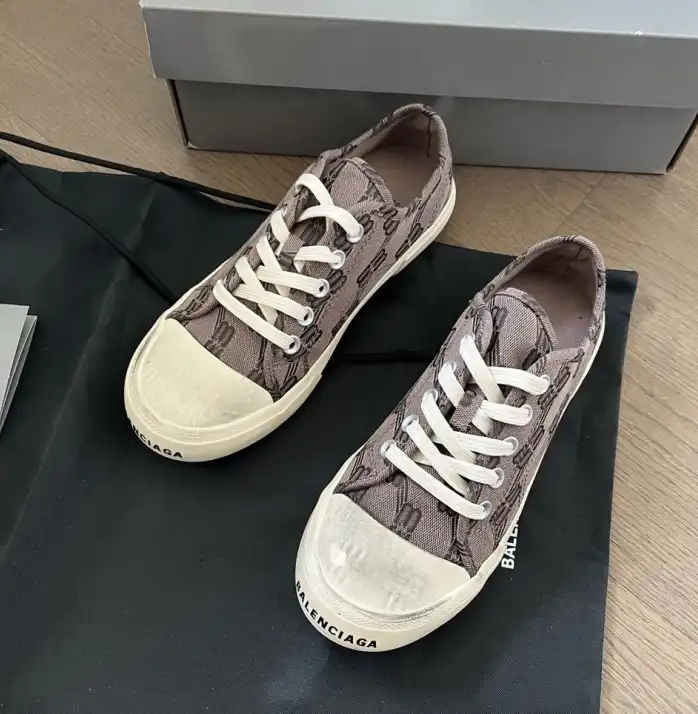 hype Balenciaga Sneakers