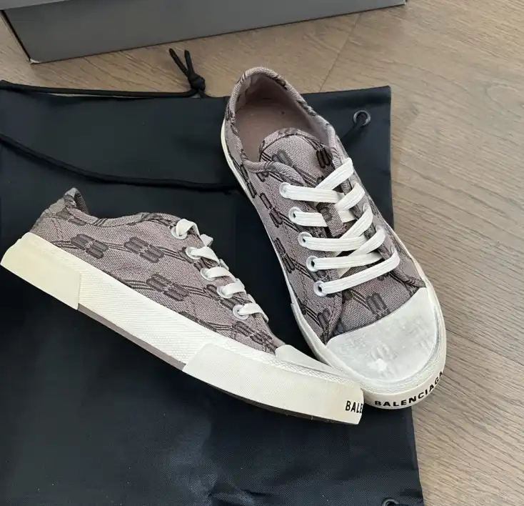 hype Balenciaga Sneakers