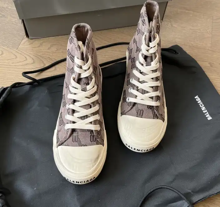 hype Balenciaga Sneakers