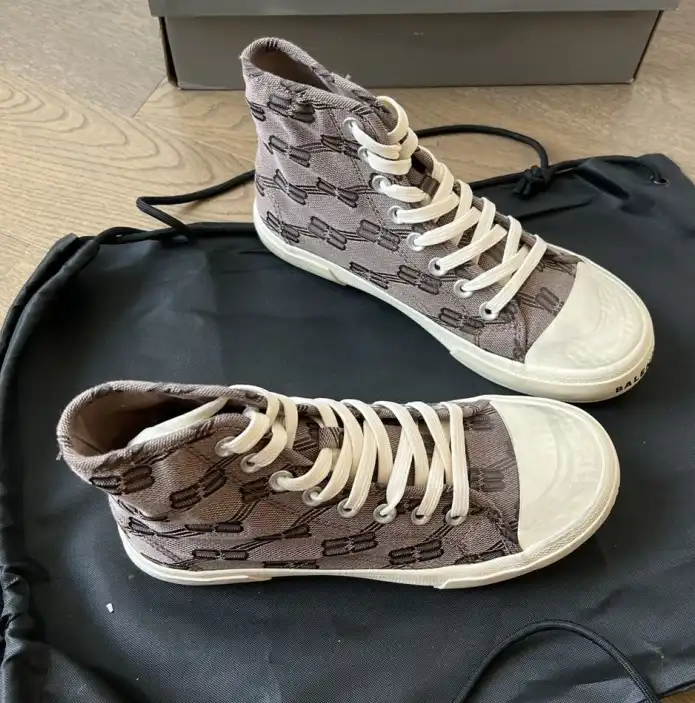 hype Balenciaga Sneakers