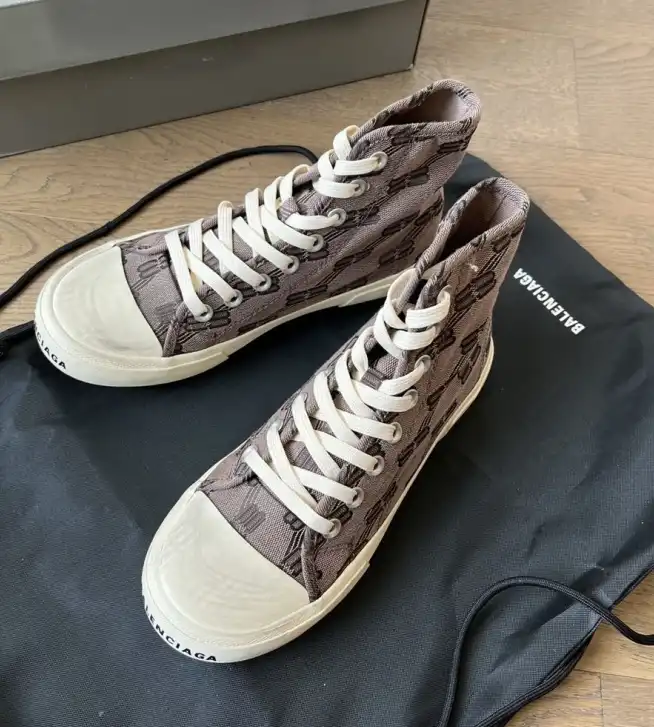 hype Balenciaga Sneakers