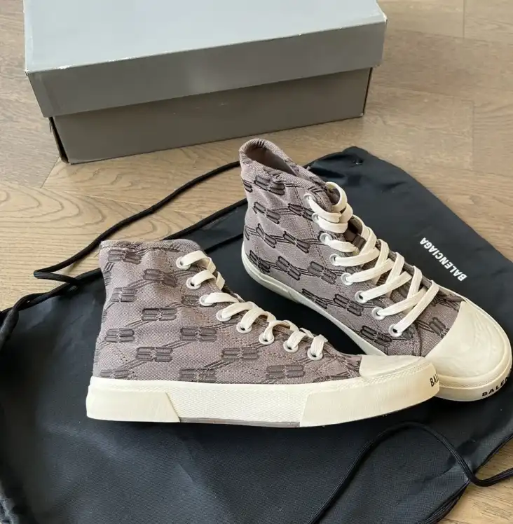 hype Balenciaga Sneakers