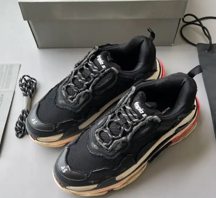 hype Balenciaga Sneakers