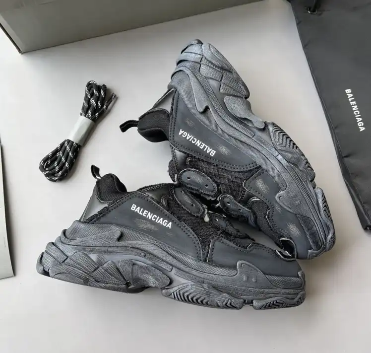 hype Balenciaga Sneakers