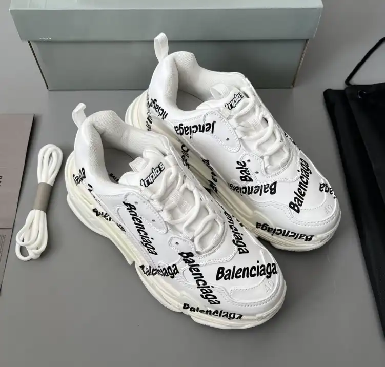 hype Balenciaga Sneakers