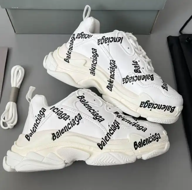 hype Balenciaga Sneakers