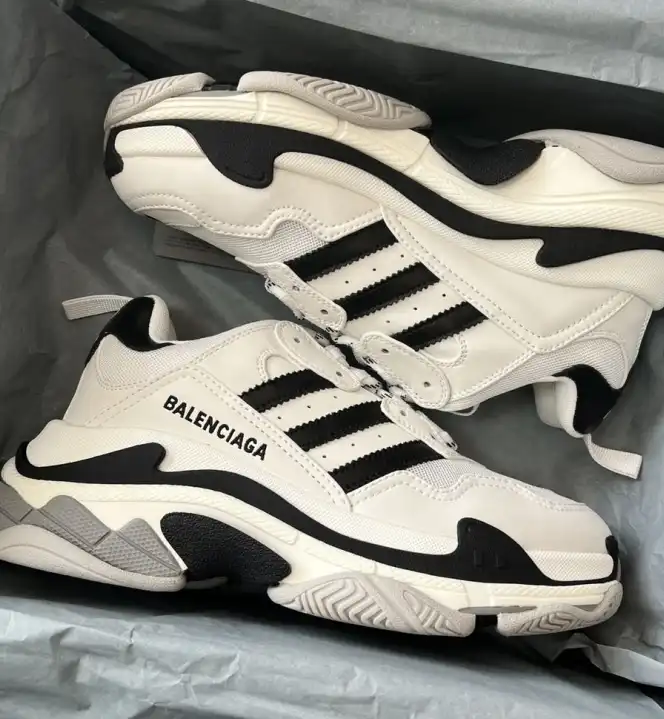 hype Balenciaga Sneakers