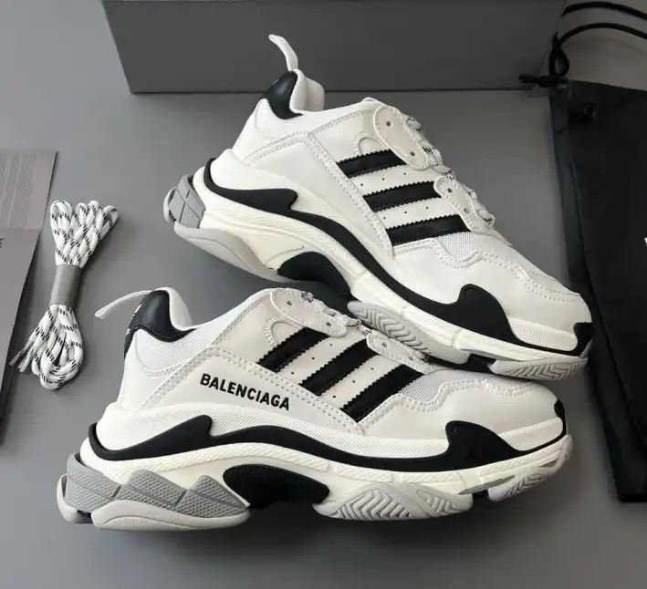 hype Balenciaga Sneakers