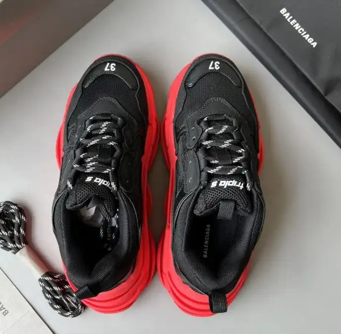 hype Balenciaga Sneakers