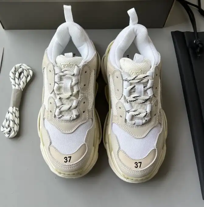 hype Balenciaga Sneakers