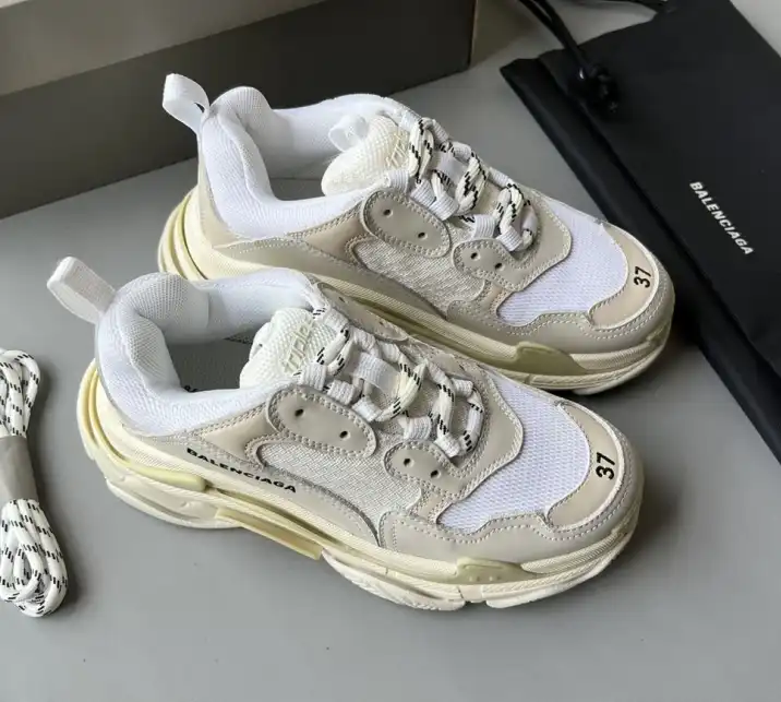 hype Balenciaga Sneakers