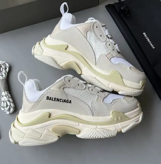 hype Balenciaga Sneakers