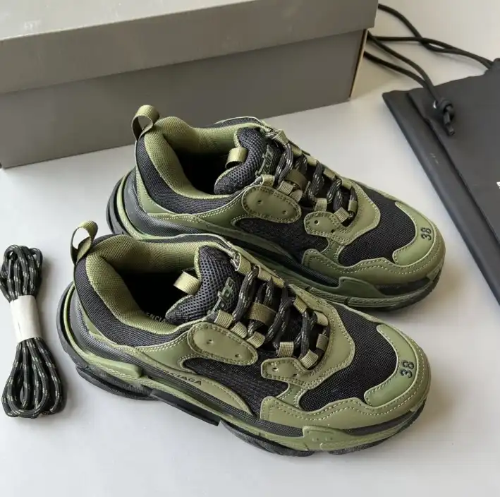 hype Balenciaga Sneakers